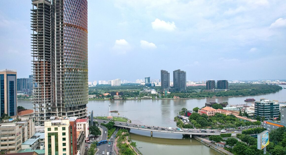 BẠN ĐÃ BIẾT CHƯA, ĐIỀU GÌ GIÚP TP.HCM VƯƠN TẦM VƯỢT TRỘI TRONG VẬN HÀNH CƠ CHẾ ĐẶC BIỆT?