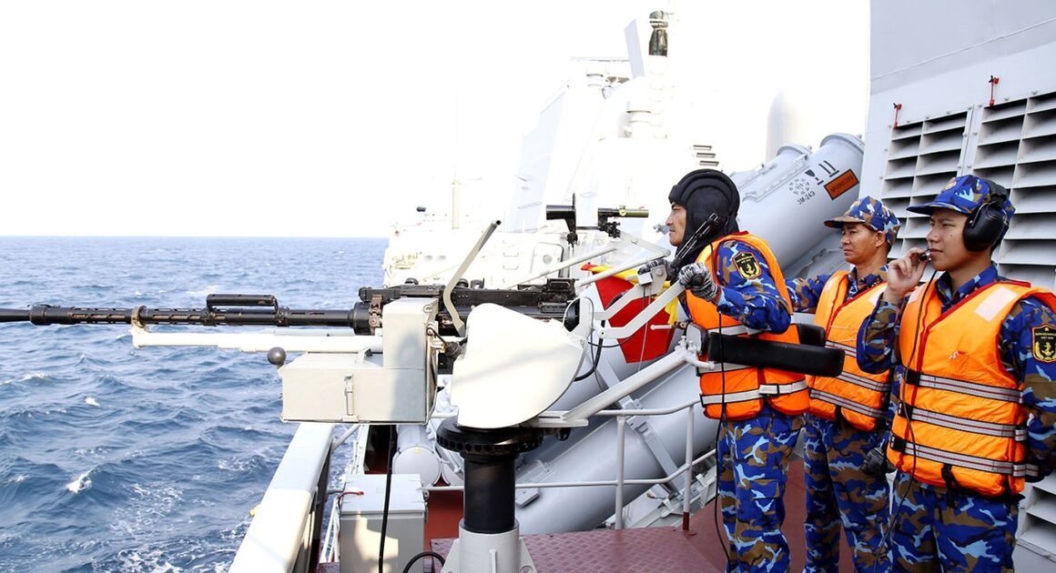 HẢI QUÂN VIỆT NAM VÀ TRUNG QUỐC ĐÁNH DẤU CHIẾN DỊCH TUẦN TRA ĐÁNG CHÚ Ý TRÊN VỊNH BẮC BỘ