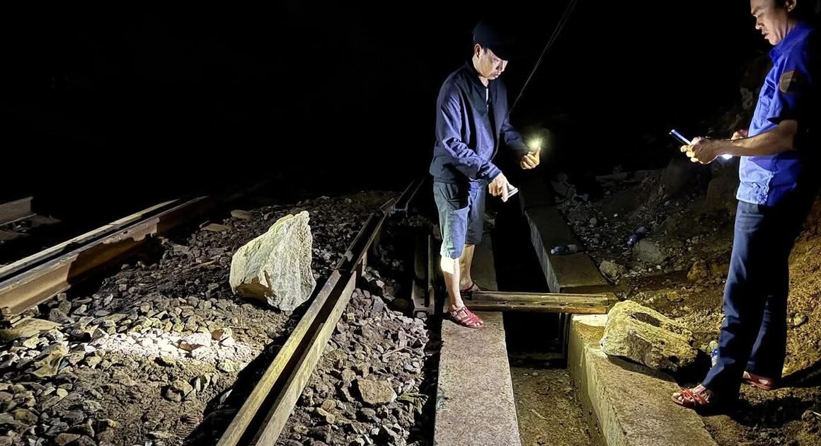 ĐÁ TIẾP TỤC RƠI TRÊN ĐÈO HẢI VÂN, NGUY CƠ GIỮA ĐOÀN TÀU VÀ NGÀY TRẦN ANH ẨN SỐ!