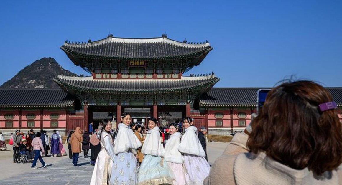 HÀN QUỐC SẮP NHỚNG LUẬT THỊ THỰC, MỞ CỬA ĐÓN GẦN 1 TRIỆU DU KHÁCH VIỆT NAM!