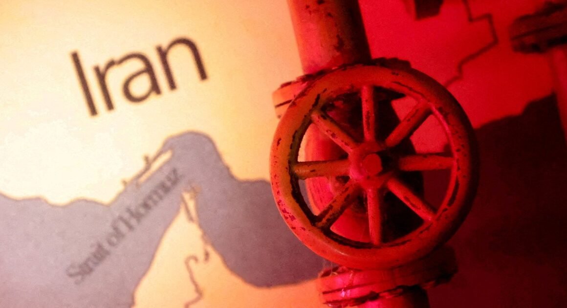 ĐIỀU GÌ ĐANG KHEO THEO CUỘC XUNG ĐỘT Ở TRUNG ĐÔNG KHI CÁC TÀU HÀNG VÀ DẦU MỎ BỊ TÁC ĐỘNG?