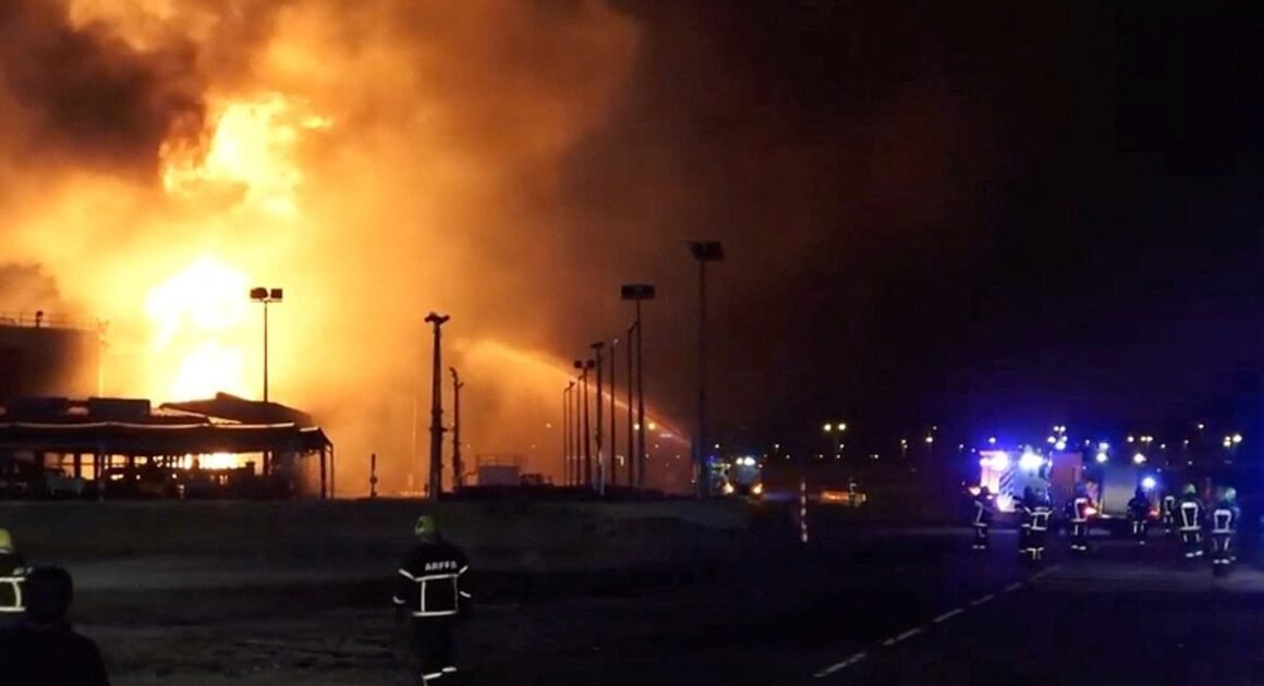 XUNG ĐỘT TRÊN VÙNG VỊNH KÉO DẢI HẬU QUẢ TOÀN CẦU, BẠN ĐÃ BIẾT CHỦNG NGỪI CHỐT CHƯA?