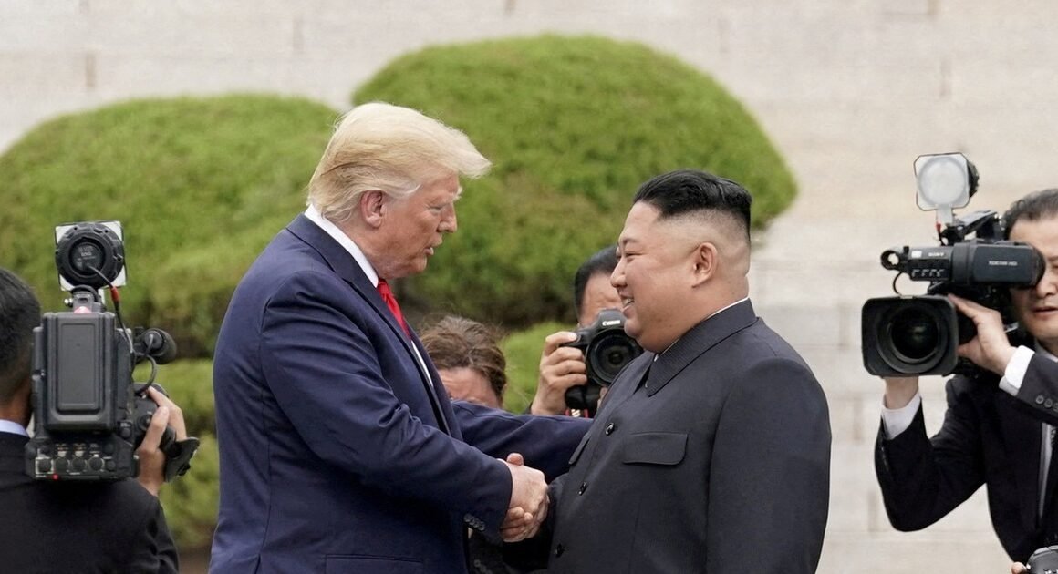 DƯ NHIỆT CHIẾC BÈN CHÍNH SÁCH GẬY CHUYỀN: LIÊN MINH MỸ – TRIỀU TIẾN ĐANG GÂY CHUẨN BỊ CHO MỘT GIAO ƯỚC MỚI?