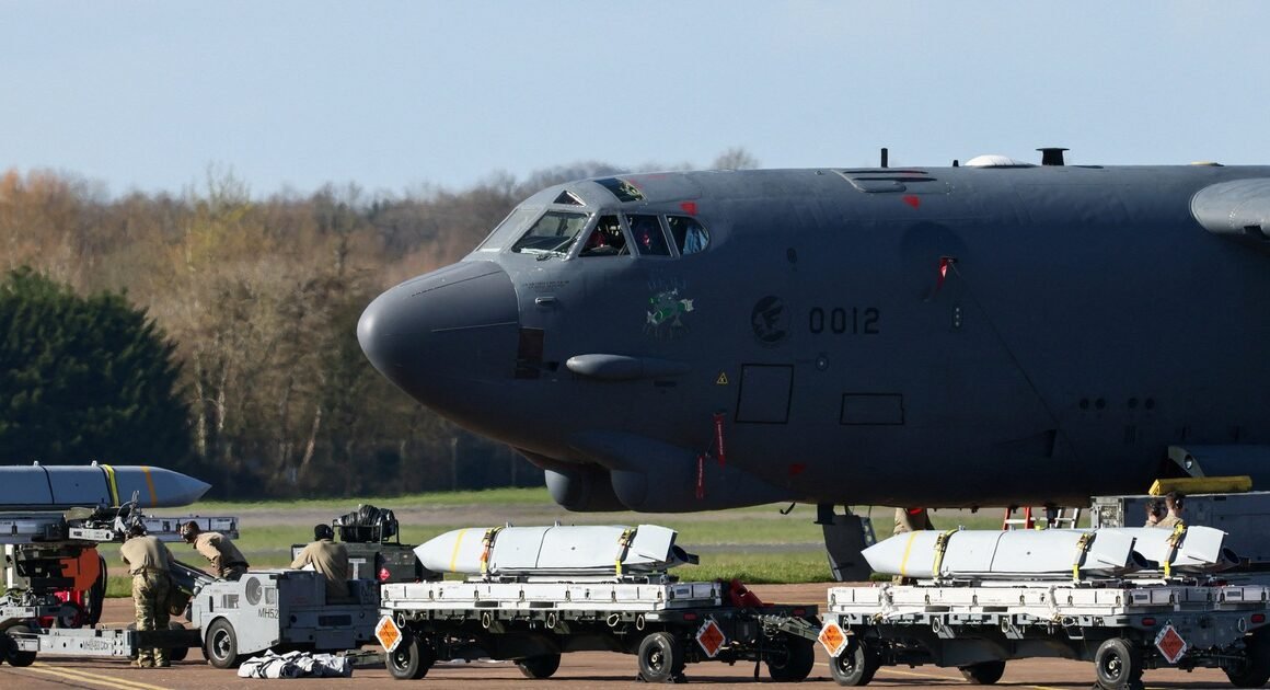 CUỘC XUNG ĐỘT, BƯỚC SANG TUẦN THỨ BA, MỖI NGÀY MỖI NƠI ĐỀU LẠI CHUYỂN ĐỘNG KHÓ LƯỜNG