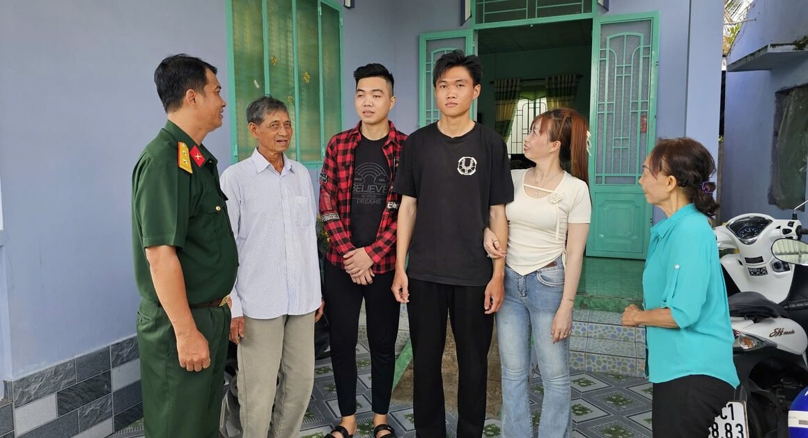 CHƯA TỪNG ĐỌC, BẠN ĐÃ BIẾT VỀ CUỘC HÀNH TRÌNH ĐẶC BIỆT CỦA GIA ĐÌNH BÌNH AN!