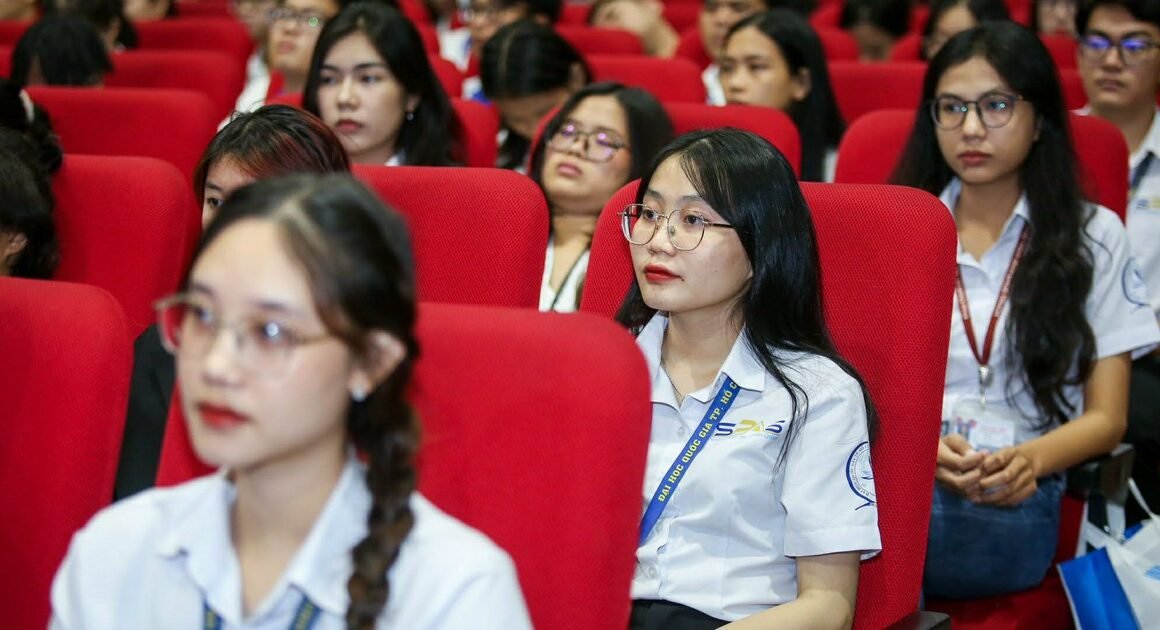 CHUẨN BỊ CHO KẾT QUẢ ĐẠI HỌC 2026: ĐIỂM CỘNG VÀ THƯỞNG 149 TRƯỜNG THPT KIÊU DÙNG 5 ĐIỂM, KÉO DÀI ĐẾN HẾT 2028!