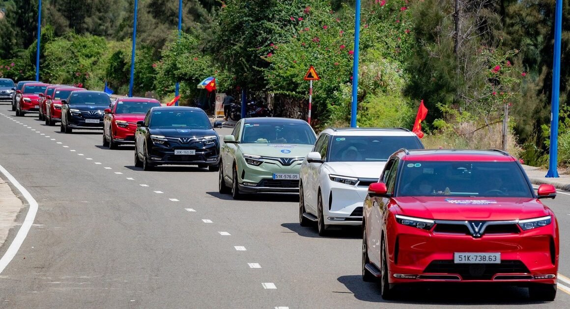 VIỆT NAM TIẾP TỤC ƯU ĐÃI ĐẶC BIỆT CHO KHÁCH HÀNG CHUYỂN ĐỔI SÀI ĐIỆN, CÙNG VINGROUP GÓP PHẦN GIẢM ÁP LỰC NGUỒN CUNG VÀ GIÁ XĂNG DẦU