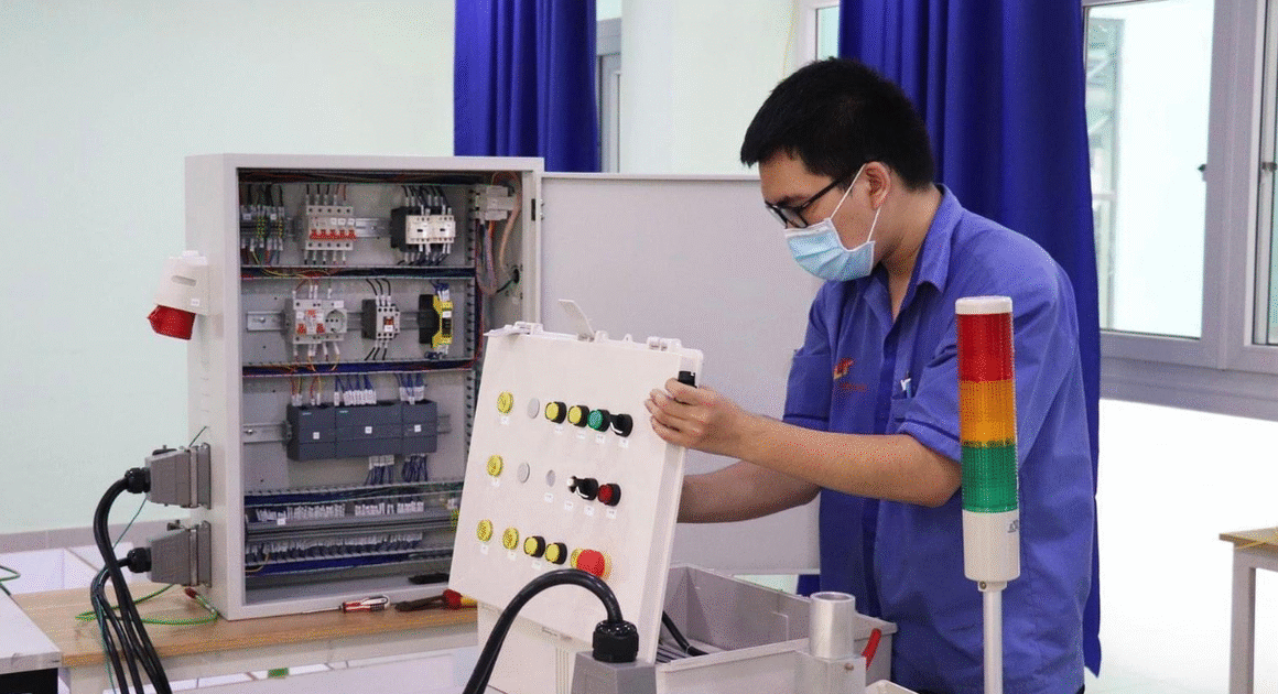 AI CẬP NHẬT MỚI NHẤT VỀ VIỆC HOÀN TRẢ HỌC PHÍ GẦN 160 TỶ ĐỒNG TẠI TRƯỜNG CĐ LÝ TỰ TRỌNG TP.HCM!