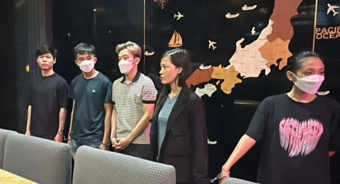 CHUYỆN CƯỚP TÀI SẢN VÀ HÀNH HUNG TẠI KARAOKE ĐẶC BIỆT ĐANG GÂY XÔ ĐỘI XÔNG TRONG GIỚI PHÁP LUẬT