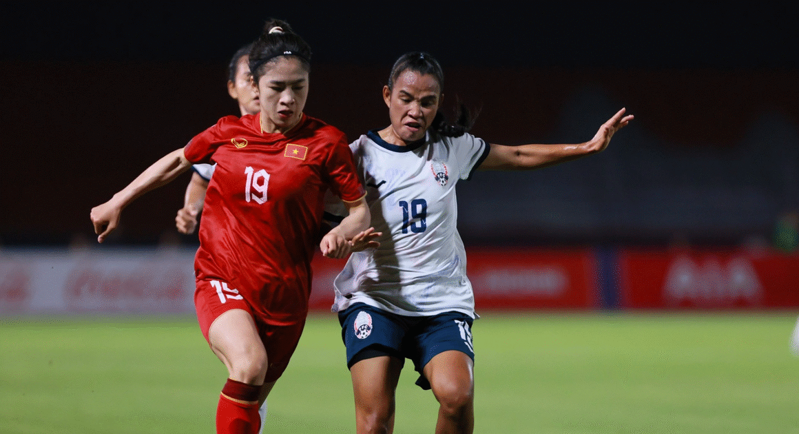 NGÂN THỊ VẠN SỰ BỨT PHÁ GIỜ CHÓT, GIÚP ĐỘI TUYỂN NỮ VIỆT NAM MẠNH MẼ KHỞI ĐẦU Ở VCK NỮ CHÂU Á 2026!