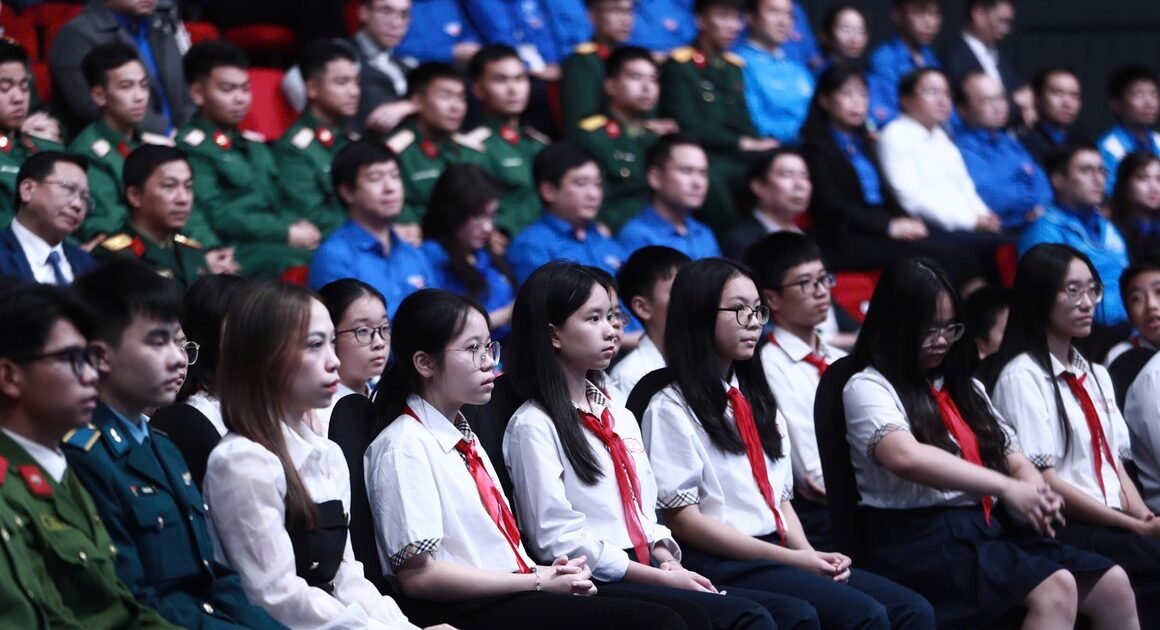 KHÁM PHÁ NHỮNG CÂU HỎI HƠN 64.000 CỦA TUỔI TRẺ ĐỂ ĐẠO ĐỨC HÓA HÀNH ĐỘNG!