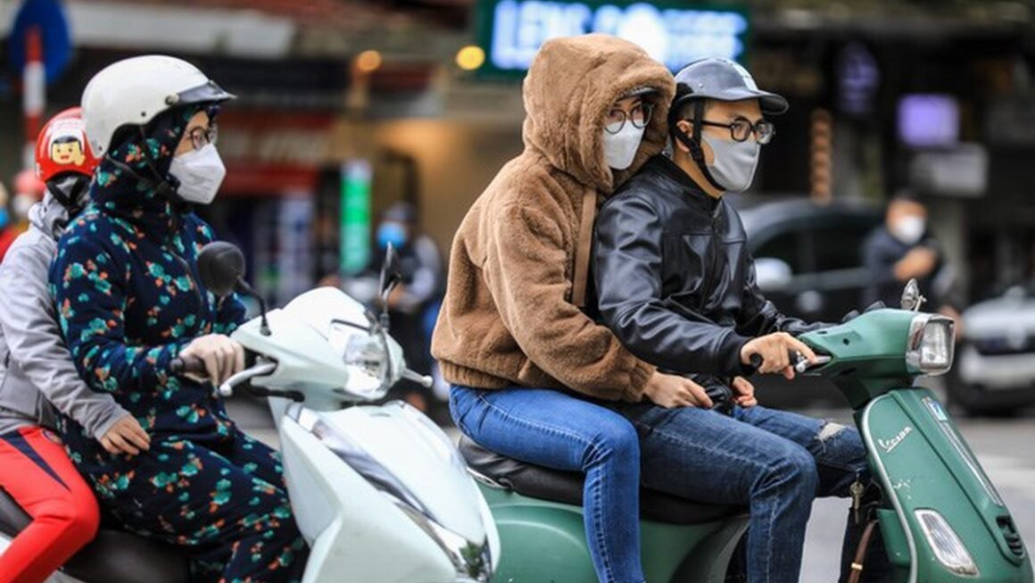 ĐÓN XU HƯỚNG THỜI TIẾT MỚI, MIỀN BẮC ĐÓN GÓI LẠNH TRÁI CHARTER VỚI MƯA RÀO, DÔNG RẢI RÁC VÀ NỀN NHIỆT GIẢM ĐẶC BIỆT — AI CŨNG CẦN BIẾT!