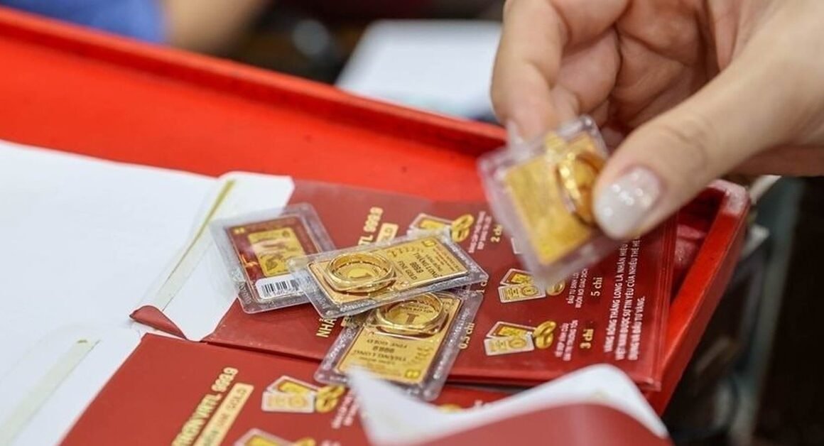 VỚI GIÁ VÀNG BÙNG NỔ SUỐT NĂM 2025, TÔI DỪNG LẠI KHÔNG ĐƯỢC, ĐẦU TƯ TẤT CẢ CHIẾC TIM VÀNG!