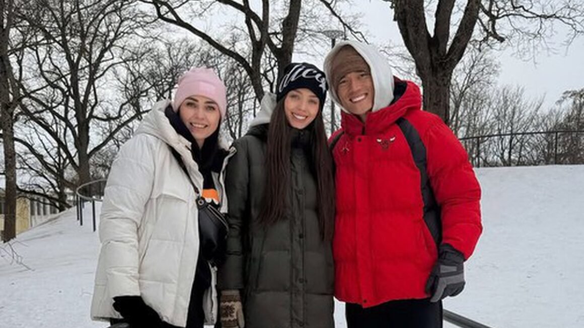 KHÓA CHẶT NỤ CƯỜI, KHOẢNH KHẮC GIA ĐÌNH CỦA THỦ MÔN TIẾN DŨNG GÂY NGƯỜI XEM KHÓC NGẬN MG