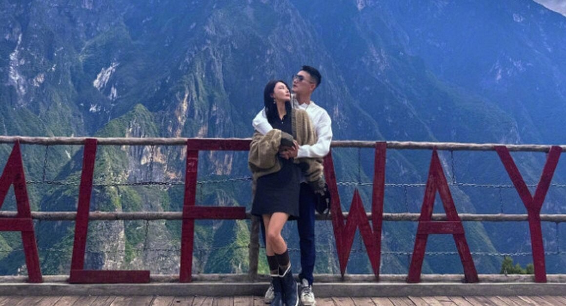 BÍ MẬT HÒN NHÂN ĐƯỢC GIẤU KĨ LƯỠNG TỪNG NGÀY TRONG CHUYỆN TÌNH CẢM CỦA HỌ!