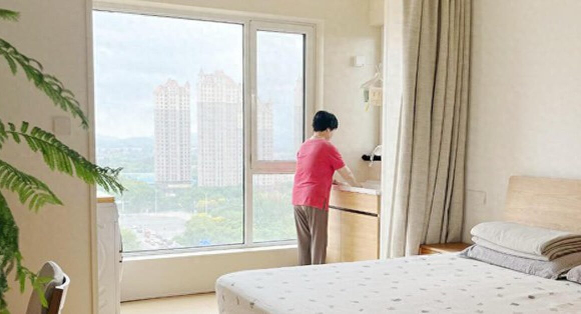 TỪNG NGHĨ MẸ ĐƠN THÂN KHẮT KHÈ VỀ TIỀN BẠC, AI NGỜ ĐÓ LẠI LÀ MỘT BẢN TIN YÊU THƯƠNG KHÔNG NGỜ