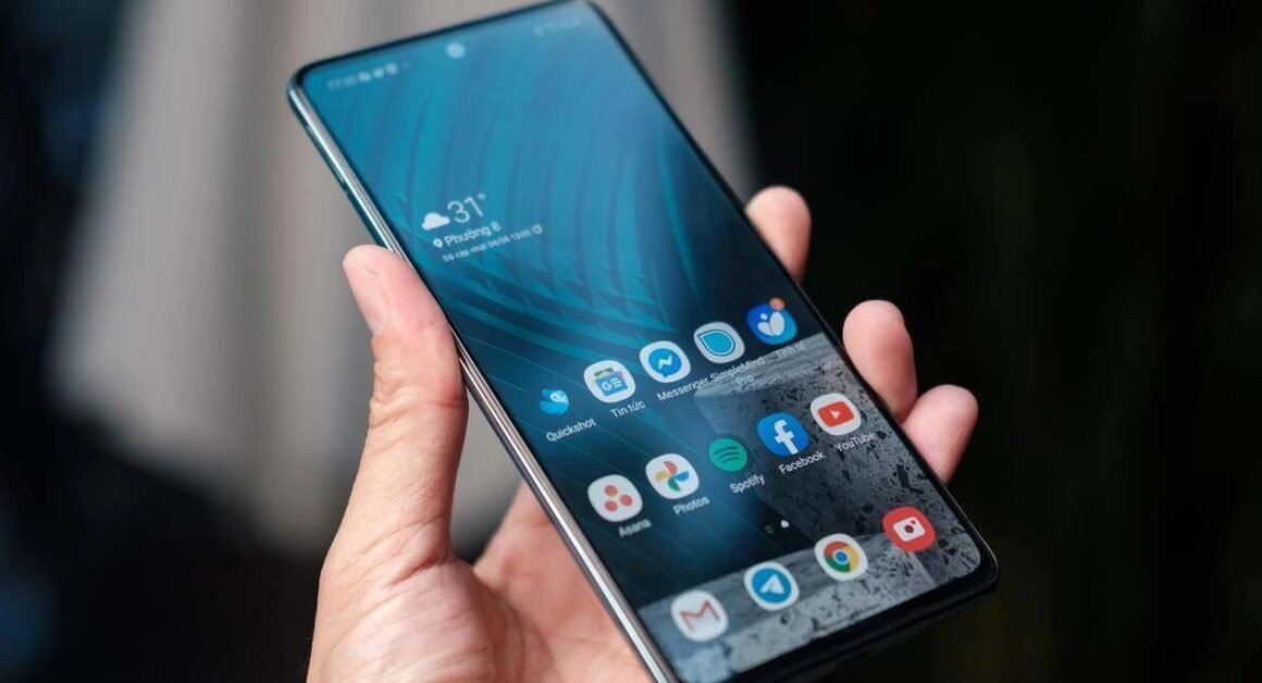 BẠN ĐÃ BIẾT NHỮNG NGUY CƠ CHƯA KHI TỪ VIỆC TẢI ỨNG DỤNG GIẢ MẠO TỪ NGÂN HÀNG?