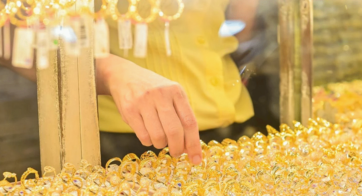 VÀNG HÔM NAY ĐỘT NGỘT CHIẾM SÓNG, ĐẨY GIÁ LÊN XÁC THẮNG TỐC!