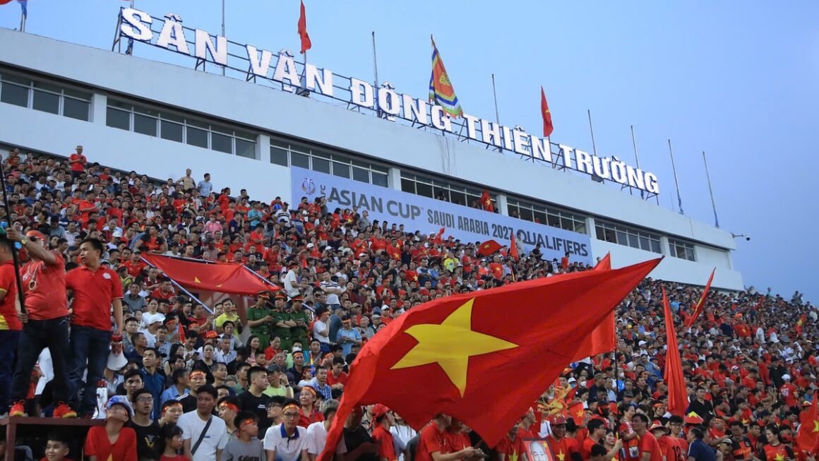 KHÔNG KHÍ SÂN THIÊN TRƯỜNG TRỞ NÊN RỠ RÀNG VỚI TRẬN ĐẤU NÚT NẤT GIỮA VIỆT NAM VÀ MALAYSIA!