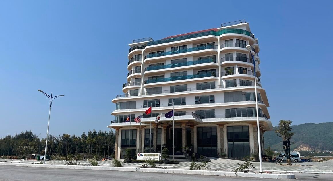 ÔNG HOÀNG VĂN CƯỜNG, GIÁM ĐỐC CÔNG TY TNHH QUAN MINH, BỊ KHỞI TỐ VÀ BẮT GIAM – MỤC ĐÍCH GÌ ĐANG CHỜ ĐỢI?