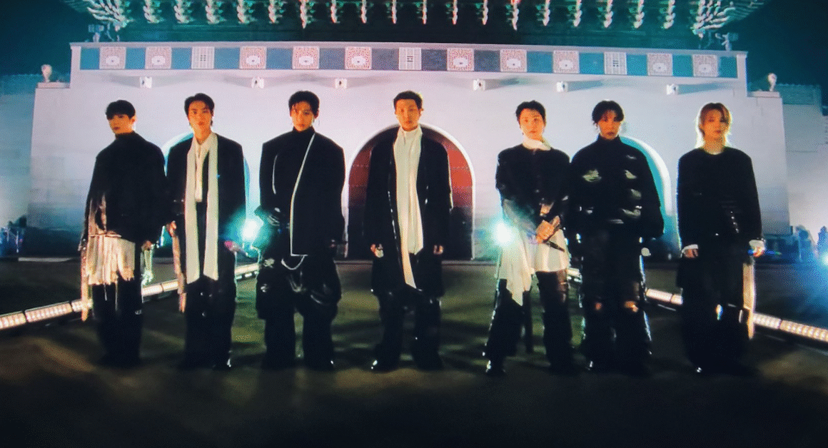 KHÁM PHÁ SỰ KỲ VỌNG KHI BTS TRÌNH DIỄN COMEBACK MIỄN PHÍ TẠI QUẢNG TRƯỜNG GACKNGHWAMUN!