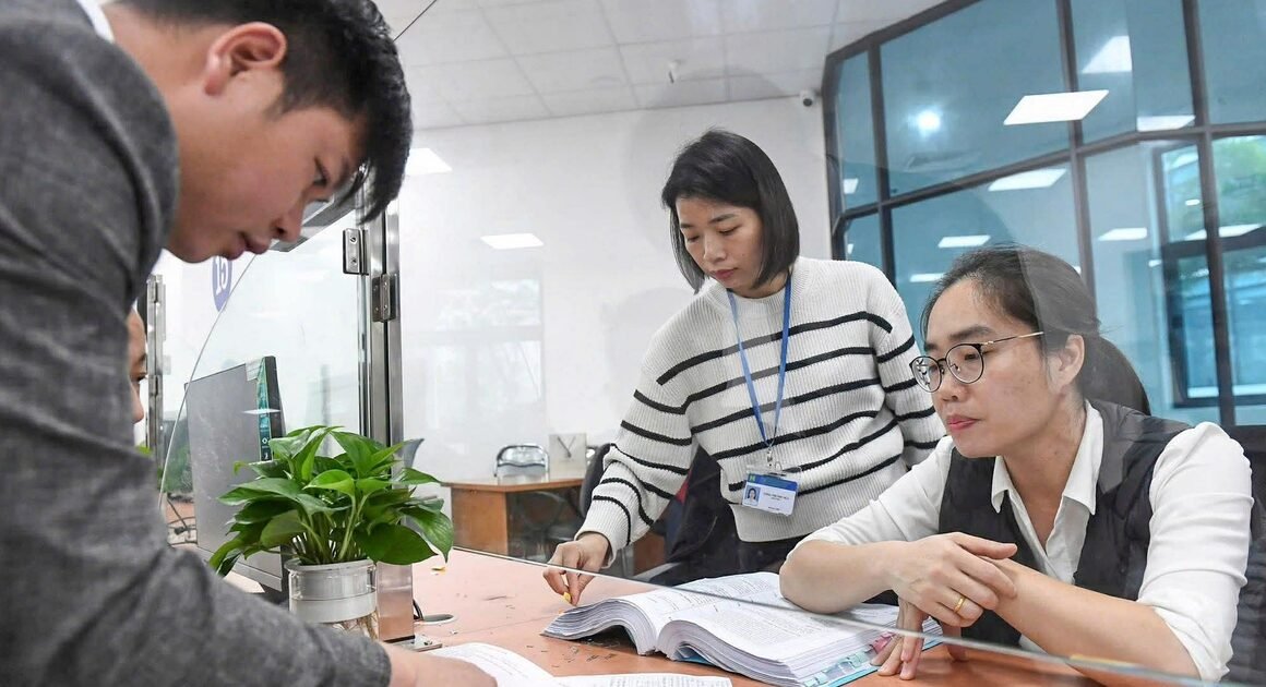 LUẬT MỚI VỀ LƯƠNG: 9 NHÓM ĐỐI TƯỢNG SẼ ĐƯỢC TĂNG HƠN 8% TỪ THÁNG 7!