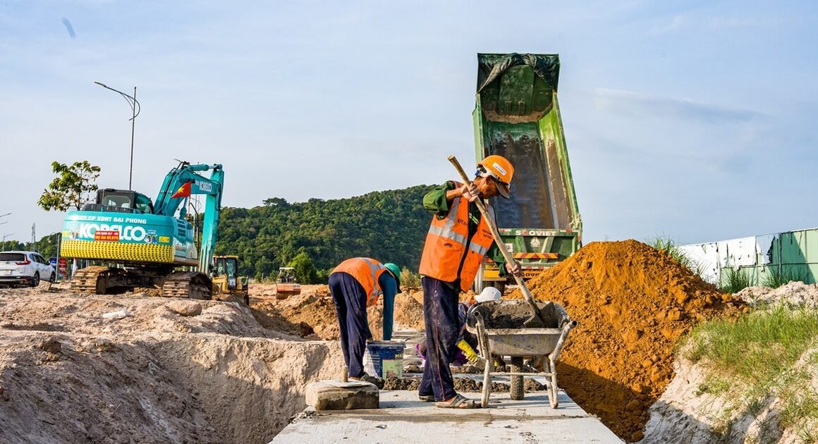 AI SẼ ĐƯỢC HƯỞNG LỢI KHI CHÍNH PHỦ TĂNG CƯỜNG BIỆN PHÁP KIỂM SOÁT GIÁ NHIÊN LIỆU VÀ ĐẨY NHANH tiến độ các dự án trọng điểm?