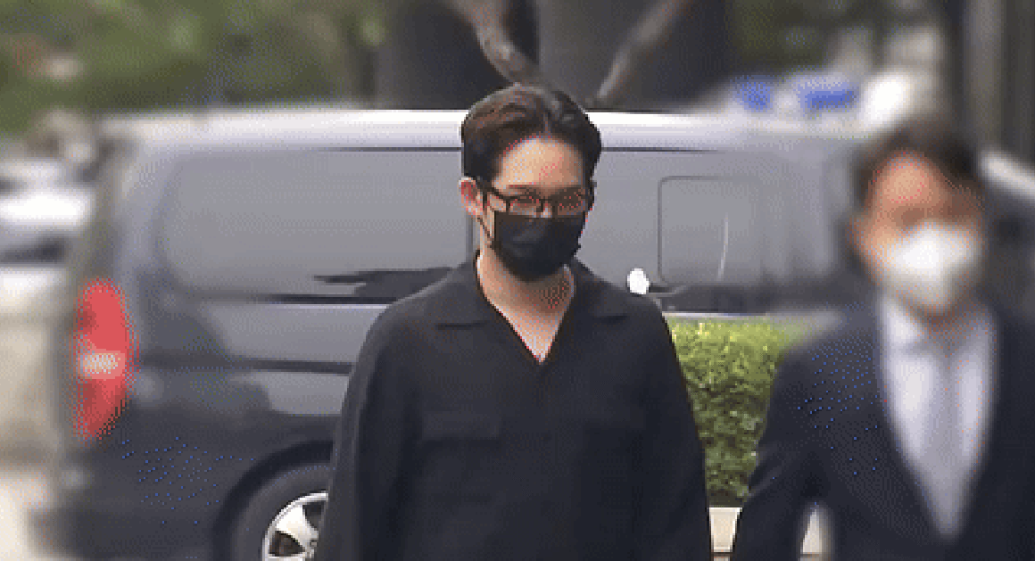 HÀNH VI PHẠM PHÁP CỦA CA SĨ ĐÌNH ĐÁM GÂY CHUẨN BỊ CHO CỘNG ĐỒNG SỐNG GĂN!