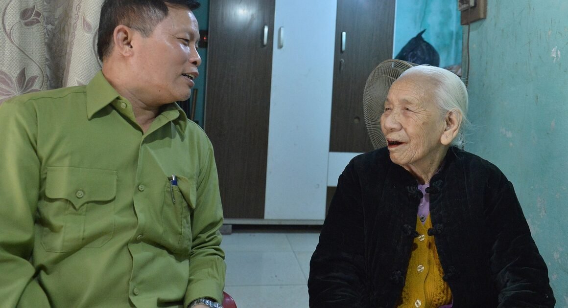 ĐIỀU GÌ ĐANG CHỜ ĐỢI NHỮNG CỬ TRI CAO TUỔI TẠI THÔN THẠCH, TÂY PHƯƠNG, HÀ NỘI TRONG NGÀY BẦU CỬ ĐẶC BIỆT SẮP ĐẾN?