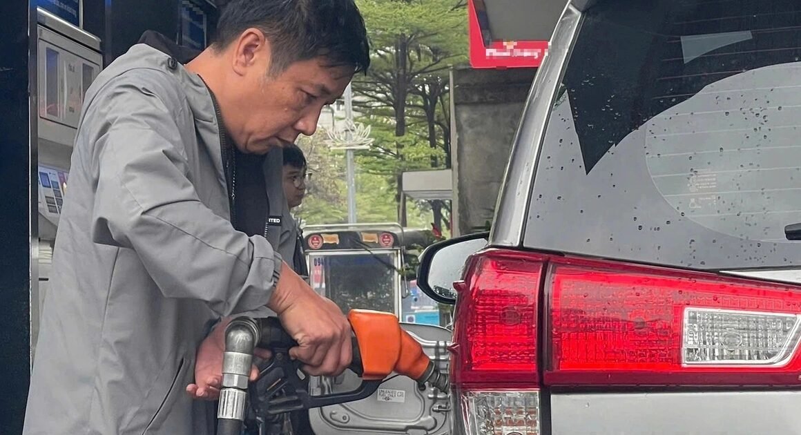 GIÁ XĂNG DẦU TIẾP TỤC TĂNG MẠNH, CHỈ DẦU HỎA  GIẢM ĐỘT NGỘT, BẢO BỐI BẢO CHẮN NGẦM TRONG GIÁ XĂNG DẦU MỚI NHẤT!