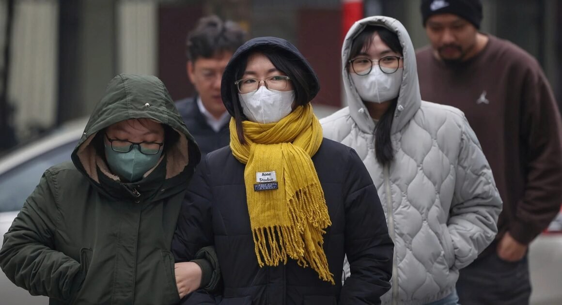 NHIỀU NGÀY MƯA PHÙN VÀ ẨM ƯỚT Ở MIỀN BẮC, NẮNG NÓNG LAN RỘNG Ở NAM BỘ SẮP ĐẾN!