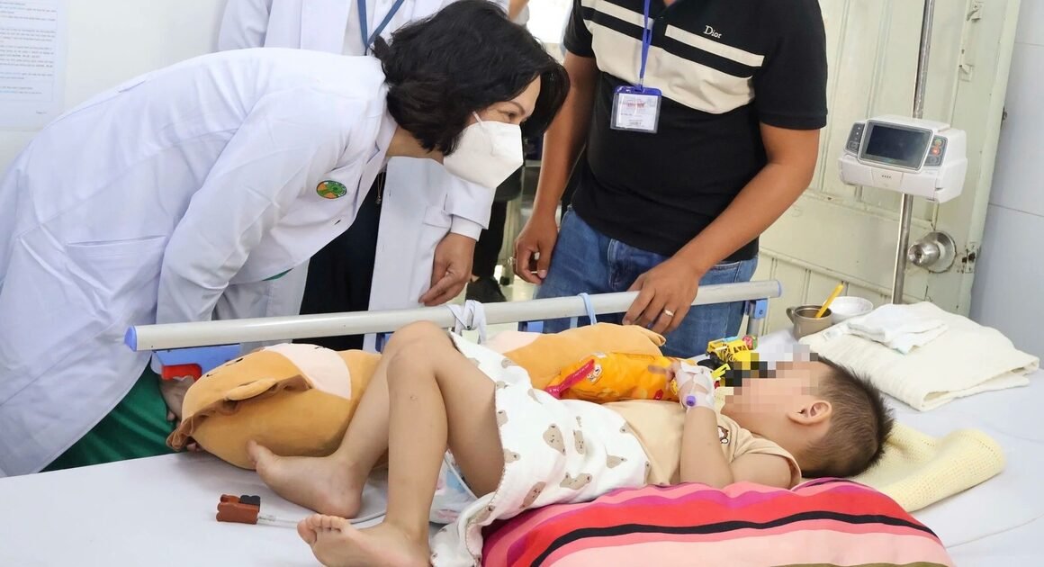 VỤN VÀO ĐÁY NGUY HIỂM, VIRUS EV71 TÁI CHIẾM NÓC, GÂY DỊCH TOWERING NGUY HIỂM TRÊN ĐẦU DỊCH COVID!