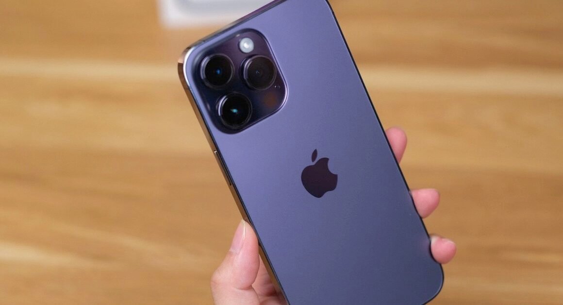 DẤU ẤN MỚI TRÊN THỊ TRƯỜNG IPHONE NĂM 2026: GIỮ GIÁ ĐỈNH NHƯ IPhone 17 Pro Max, NHƯNG CÁC MẪU CŨ ĐANG BỊ GIẢM SỐC!