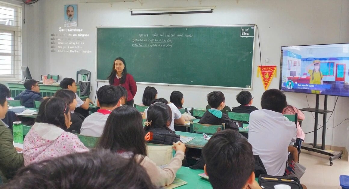 XU HƯỚNG SỐNG CHO GIÁO VIÊN HAY NGƯỜI BỊ ÉP ĐÁP ỨNG?