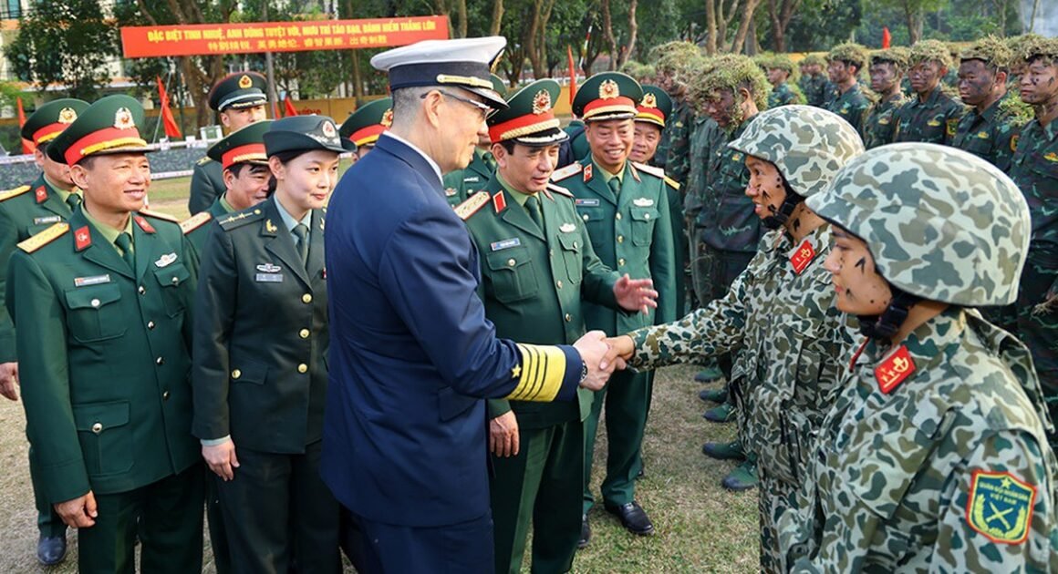 KHÁM PHÁ BÊN TRONG LỮ ĐOÀN ĐẶC CÔNG BỘ 113 QUA MÁY MÓC, CHIẾN ĐẤU VÀ VÕ THUẬT ĐẶC BIỆT
