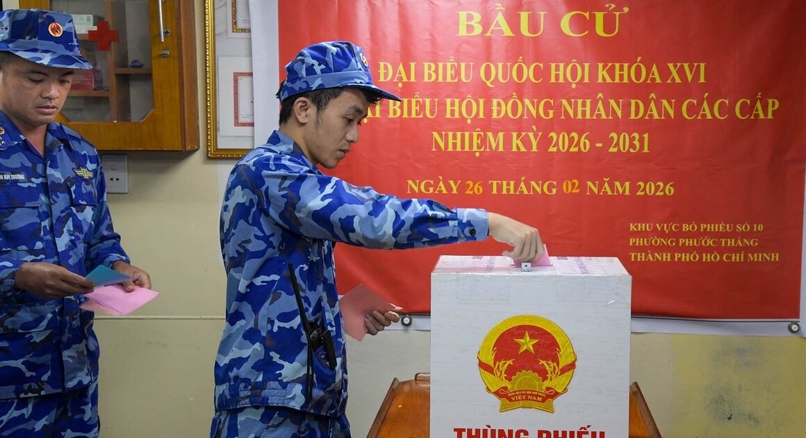 BƯỚC ĐẦU GẶP GỠ VÀ TIẾP XÚC CỬ TRI: CHÌA KHÓA THẮNG LỢI TRONG CUỘC BẦU CỬ QUỐC HỘI VÀ HĐND!