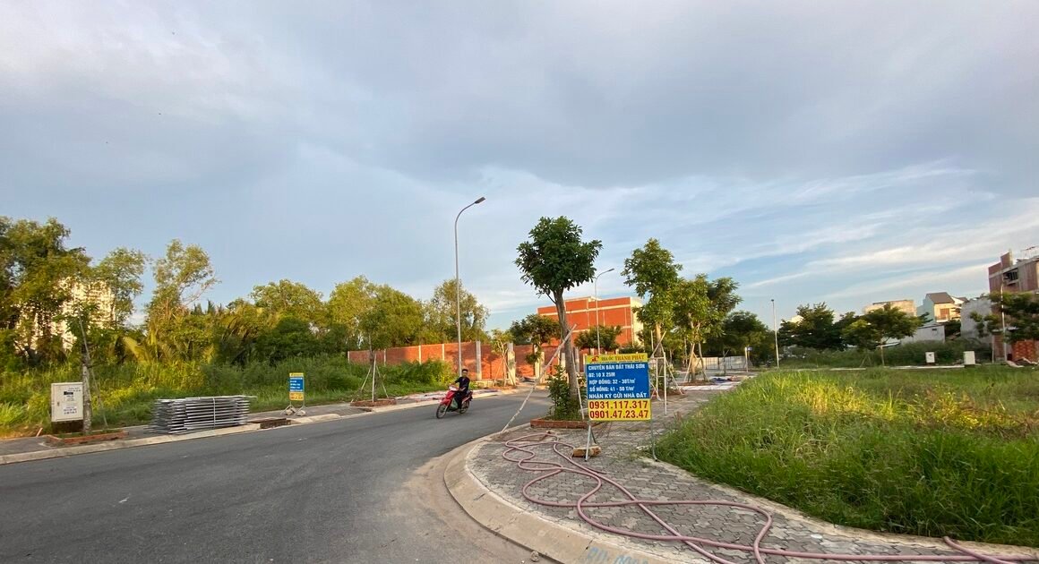 SẮP RA ĐỜI QUY ĐỊNH MỚI VỀ TÁCH THỬ ĐẤT TẠI TP.HCM – AI SẼ LỢI, AI SẼ MẤT?