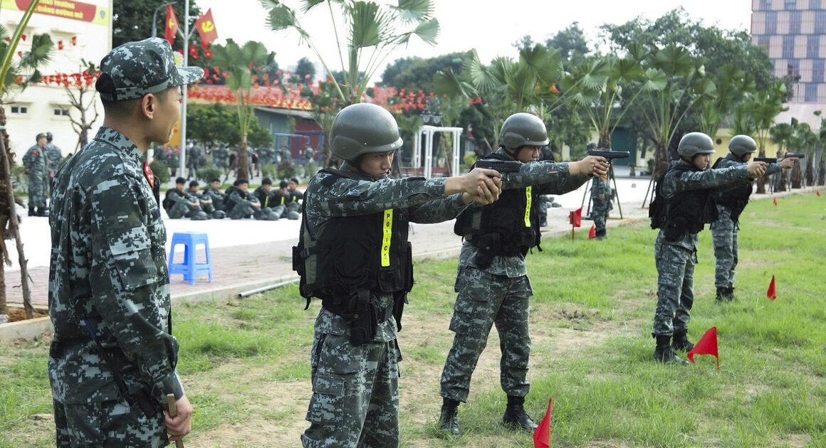 KHẨN CẤP 100%, CẢNH SÁT ĐẶC NHIỆM TẨY CHAY MỌI NGUY CƠ ĐỂ BẢO VỆ NGÀY HỘI NON SÔNG!