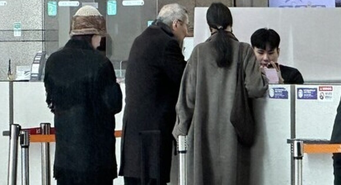 MỐI QUAN HỆ GIỮA HỌ KHÔNG AI NGOÀI DỰA TRÊN ĐIỀU GÌ.