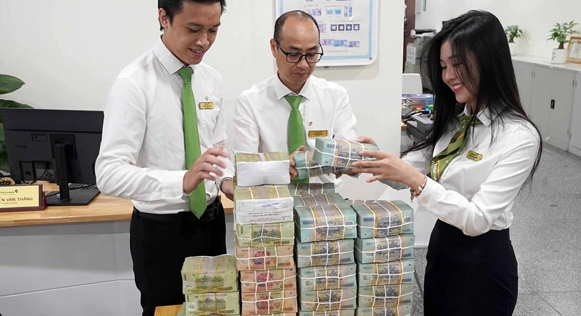 NÓI TRẦN TÍN DỤNG CHO DỰ ÁN LỚN TẠI HÀ NỘI: CHỐNG BÀI TOÁN TĂNG TRƯỞNG KHÔNG MẤT KIỂU