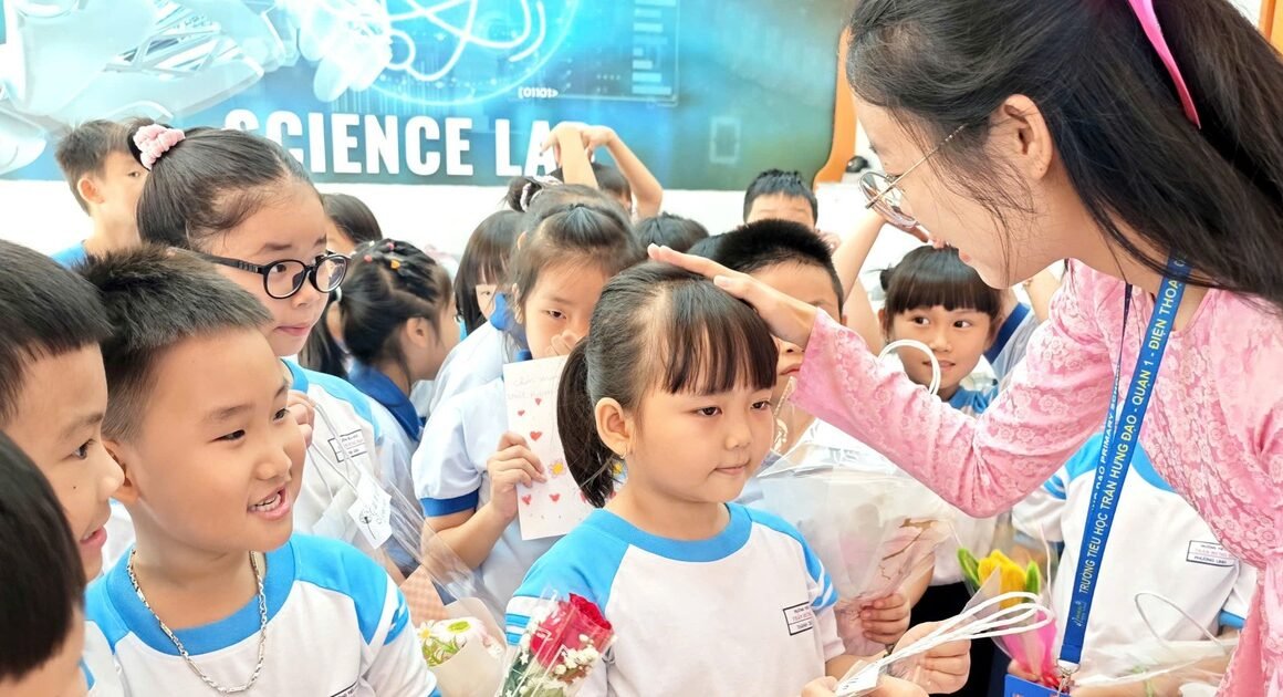 KHÁM PHÁ HÀNH TRÌNH CỦA NHỮNG NGƯỜI MẸ GIÁO DỤC ĐÍCH THỰC ĐƯỢC VINH DANH NGAY HÔM NAY!