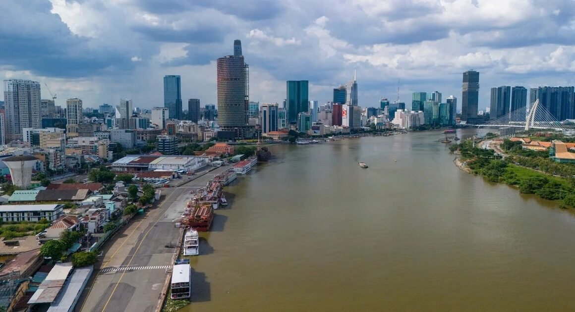 CHUYỂN MÌNH ĐẦY BẤT NGỜ: UBND TP.HCM BÃI BỎ QUYẾT ĐỊNH QUYẾT LIỆU DỰ ÁN KHU PHỨC HỢP NHÀ RỒNG – KHÁNH HỘI TỪ NGÀY 4.3.2026!