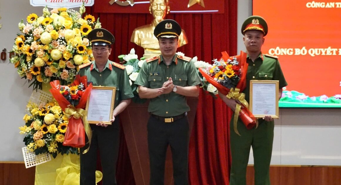 AI ĐANG GÌ SAU NHỮNG BẢN QUYẾT ĐỊNH QUYẾT LIỆT CỦA BỘ TRƯỞNG BỘ CÔNG AN?