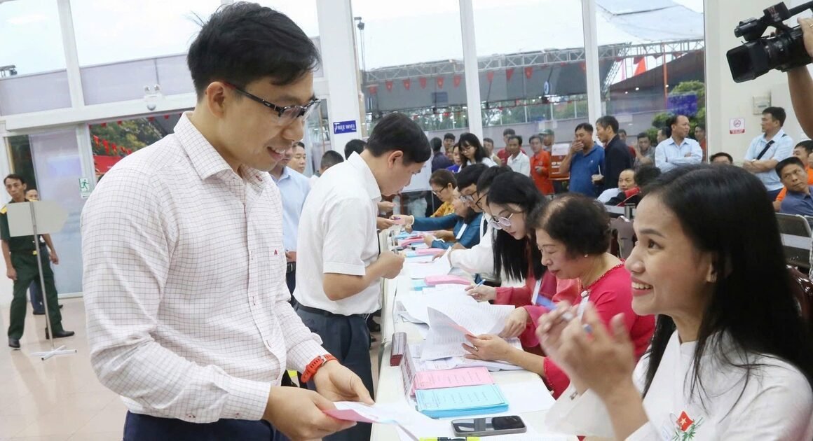 NHỮNG GƯƠNG MẶT TRẺ MỚI ĐANG GÂY SÓNG TRÊN ĐƯỜNG ĐIỆN ĐÁM!