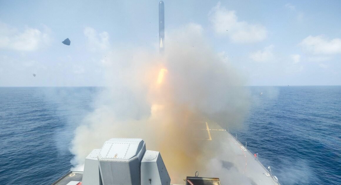 _API CUỘC KHỦNG HOẢNG EO BIỂN HORMUZ ĐANG DỌA DẪY MỸ VÀ IRAN – BẢN CHẨN ĐOÁN NGÂN SÁCH ĐANG ĐIỀU CHIỀU_