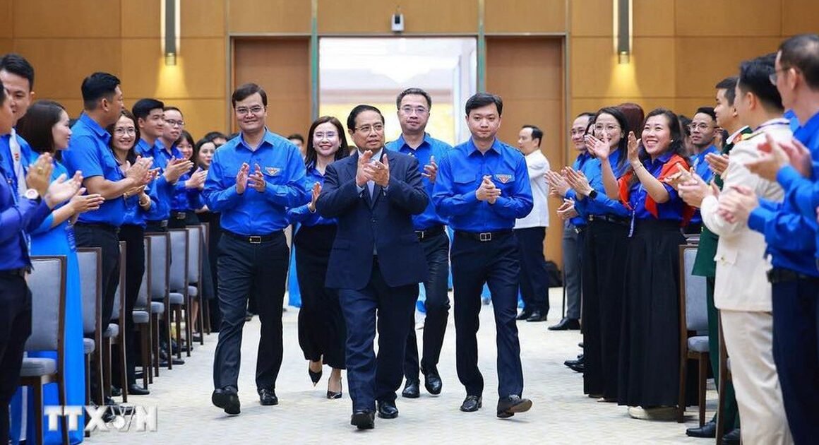 KHÁM PHÁ NHUỖM MẶT TUỔI TRẺ TIÊU BIỂU GIAI ĐOÀN VÀ THỦ TƯỚNG PHẠM MINH CHÍNH GIAO LƯU NHÂN KỶ NIỆM 95 NĂM NGÀY THÀNH LẬP ĐOÀN TNCS HỒ CHÍ MINH