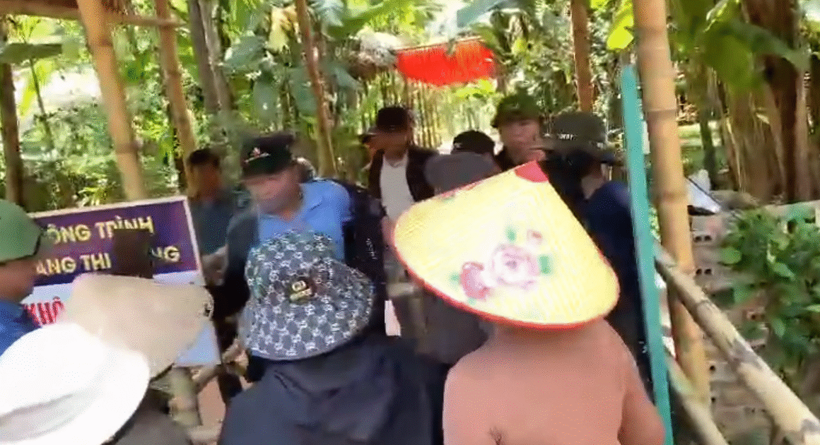 TIẾNG ỒN XÁC XÉ VÀO BẢO VỆ THÀNH PHỐ NỔI TIẾNG DU LỊCH QUẢNG BÌNH!