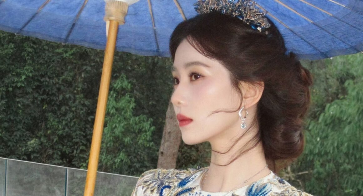 KHÁM PHÁ VẺ ĐẸP THANH LỊCH CỔ ĐIỂN CỦA LƯU THI THI, MỘT NỮ MINH TƯƠI VÀNG CÀNG ĐỂ LÂU CÀNG ĐẮM SAY!