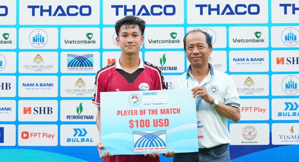BÙI XUÂN TRƯỜNG NGƯỜI HÓA THÀNH NGÔI SAO SÁNG NHẤT CỦA TRƯỜNG THỦY LỢI VỚI HATTRICK ĐỘC ĐÁO TRONG NGÀY RA MẮT GIẢI BÓNG ĐÁ QUỐC TẾ 2026!