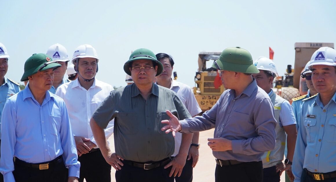 THỦ TƯỚNG PHẠM MINH CHÍNH RA TAY RÚT NGẮN TIẾN ĐỘ DỰ ÁN ĐƯỜNG BĂNG PHÙ CÁT, ĐẢM BẢO CHẤT LƯỢNG TRƯỚC MỤC TIÊU SỚM CHO NHÀ GA HOẠT ĐỘNG
